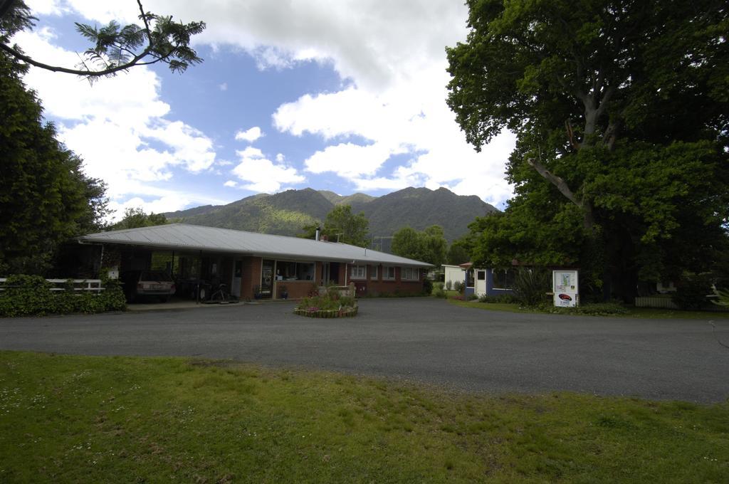 Te Aroha Holiday Park And Motels ภายนอก รูปภาพ